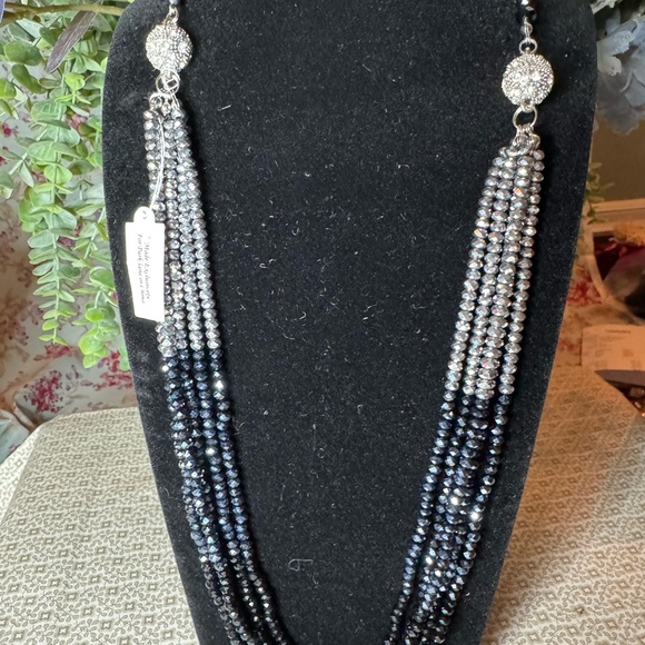 Park Lane Jewelry - Elegant Vault Silver and Black Beaded Necklace